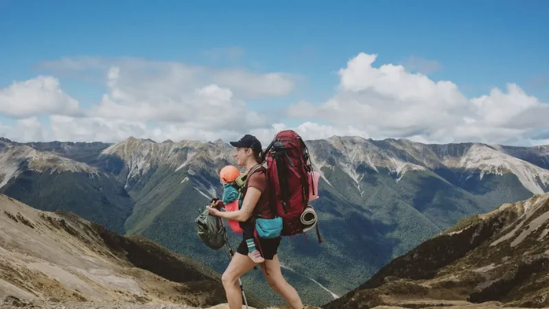 Guide d'une maman solo pour les randonnées nocturnes avec de jeunes enfants