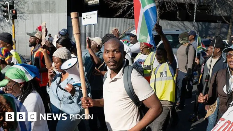 Les ministres de la Police et de la Défense d'Afrique du Sud se rencontrent sur la protestation du 30 juin