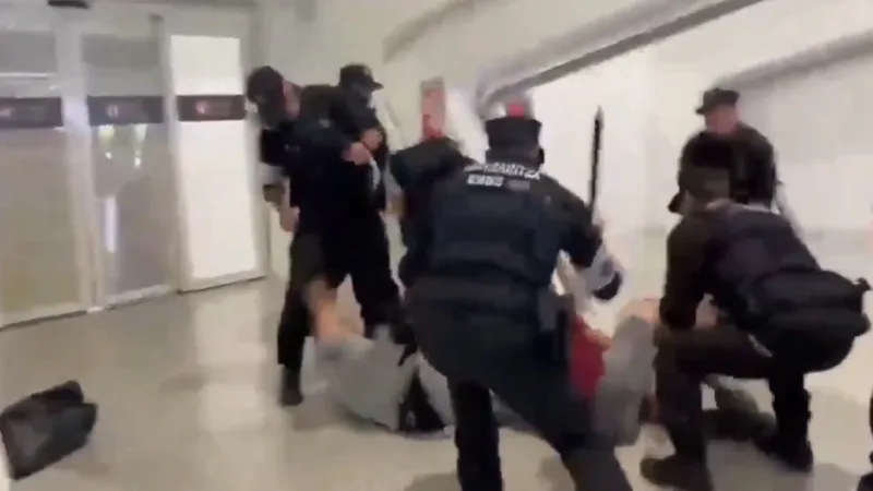 L'Espagne enquête sur l'altercation policière avec des militants de la flottille pour Gaza