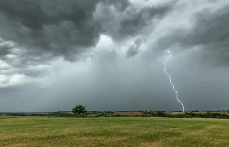 Fortes rafales de vent et orages prévus au Maroc