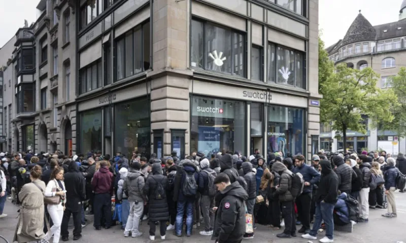 Swatch et AP : 'Royal Pop' attire les foules