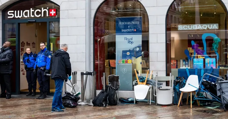 Swatch ferme des magasins à cause de la frénésie des montres Royal Pop