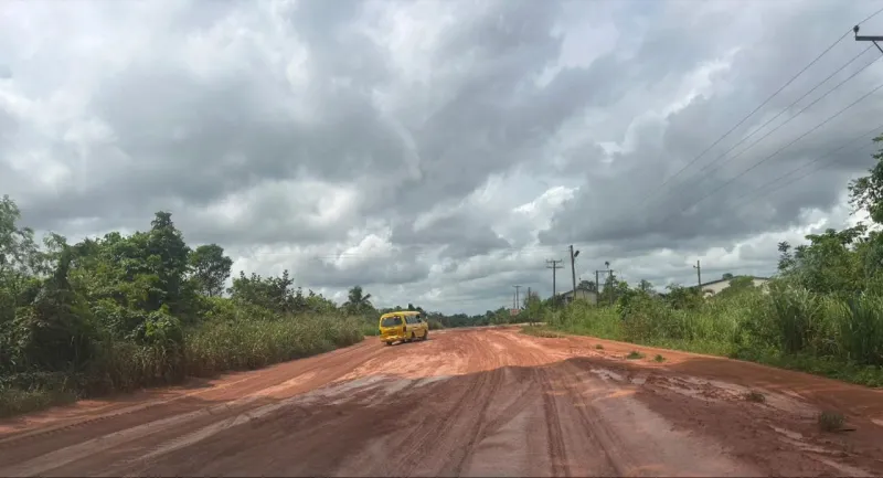 Route Swedru-Akim Oda Inondée, Voyageurs Bloqués