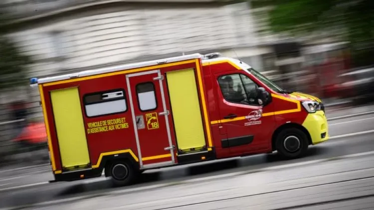 Une adolescente meurt percutée par un camion en célébrant la victoire des Bleus