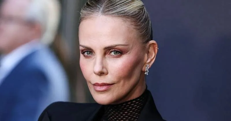 Theron clarifie ses propos sur Chalamet, aucune querelle