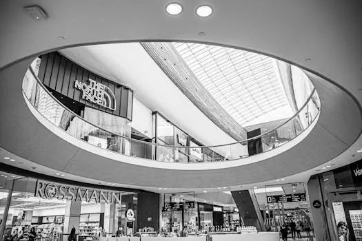 Trois nouvelles marques de créateurs ouvrent dans un centre commercial