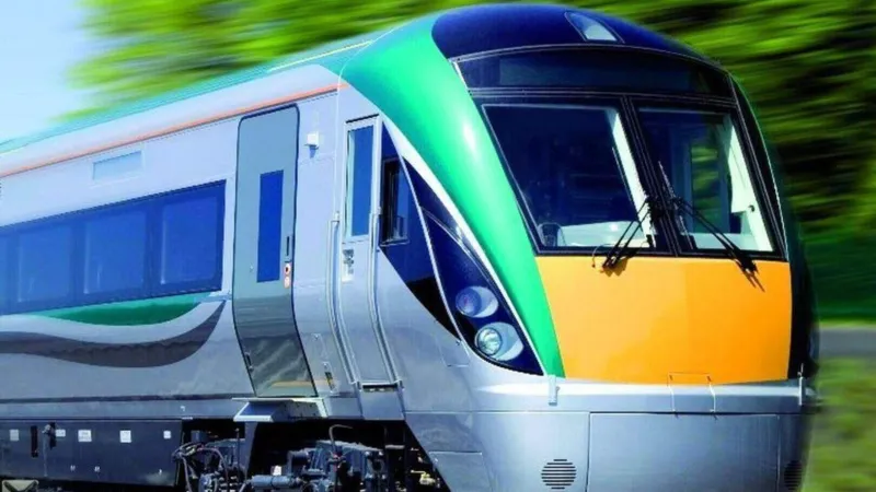 Retards sur la ligne ferroviaire de Tipperary frustrent les usagers