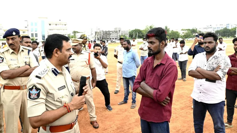 La police de Tirupati avertit 450 délinquants habituels