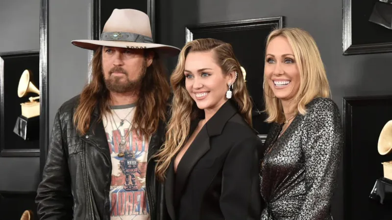 Tish Cyrus en 'mode choc' après son divorce avec Billy Ray Cyrus