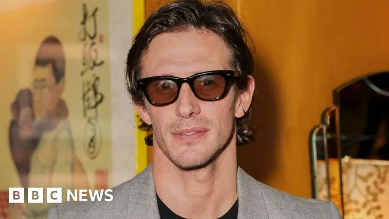 La star de TOWIE Jake Hall décède en Espagne à 35 ans