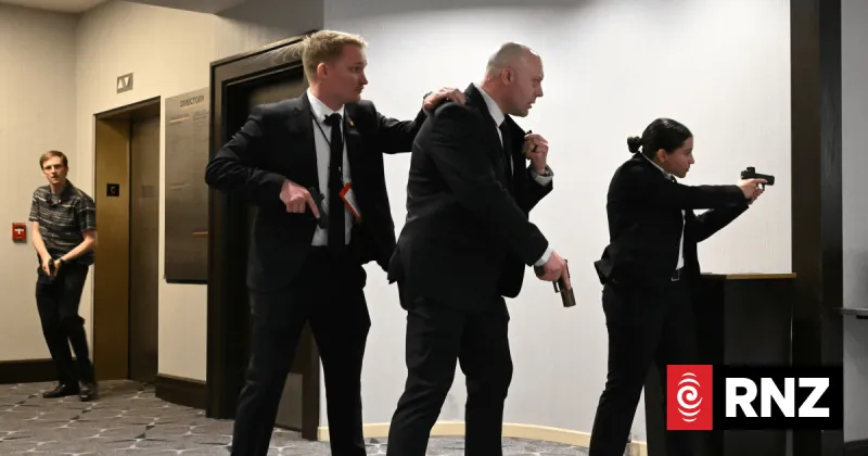 Trump évacué du dîner de presse après un bruit fort