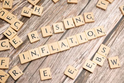 Trump dit « J'adore l'inflation » alors que le taux atteint un sommet de 3 ans