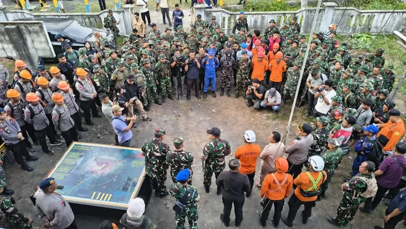 Deux Singapouriens tués dans l'éruption du mont Dukono