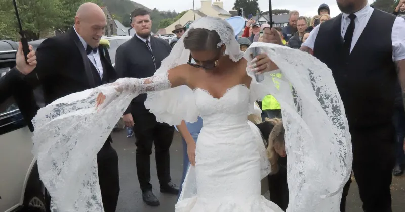 La fille de Tyson Fury se marie en Crocs, touristes en colère refoulés