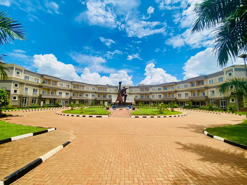 L'HTTC et l'hôtel Crested Crane améliorent la formation touristique en Ouganda