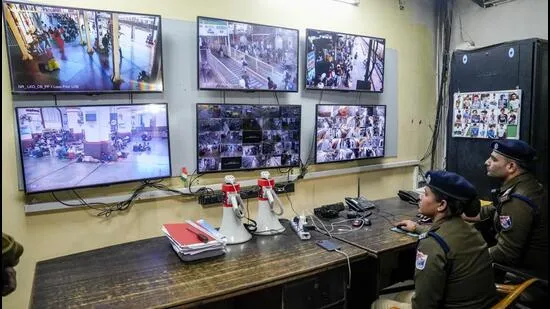 La police britannique utilise l'IA Nectar pour enquêter sur des agents