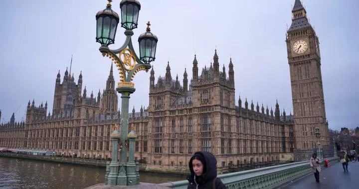 Le Royaume-Uni relève le niveau de menace terroriste après une attaque au couteau à Londres