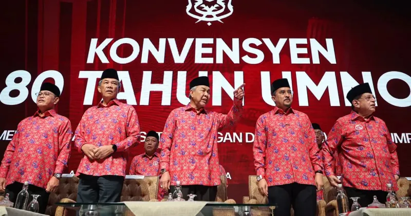 Le chef de l'Umno affirme que les critiques se sont 'enterrés' eux-mêmes