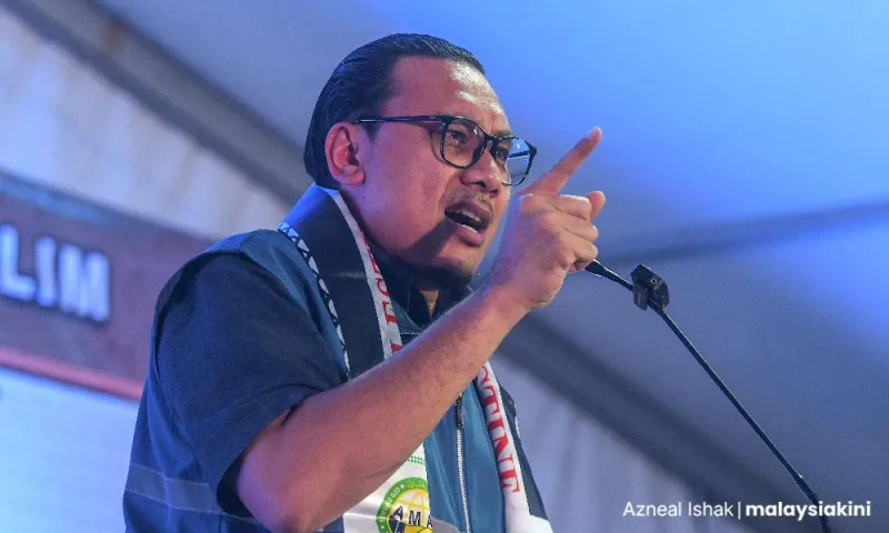 Umno doit perdre des sièges pour changer, selon le chef de la jeunesse