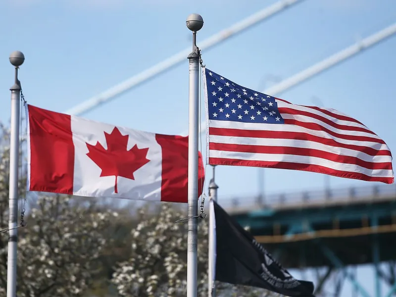 États-Unis : les Canadiens doivent quitter le pays pour demander la carte verte