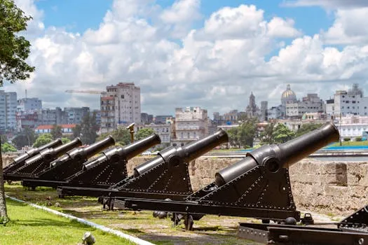 Les États-Unis démentent envisager une action militaire à Cuba