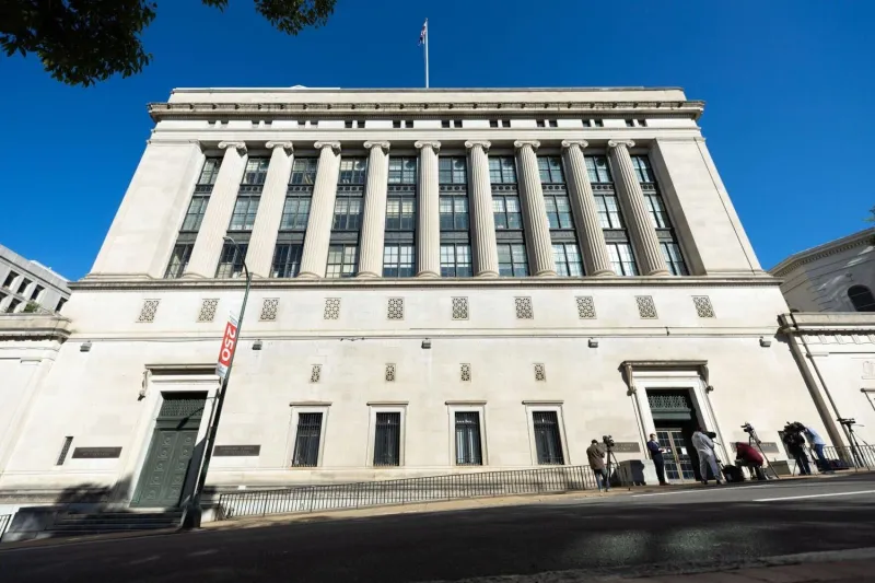 La Cour suprême de Virginie examine la consolidation des poursuites contre l'interdiction des armes