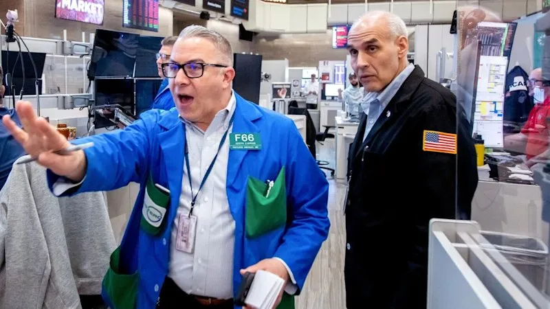 Wall Street vise un record, l'ASX stable
