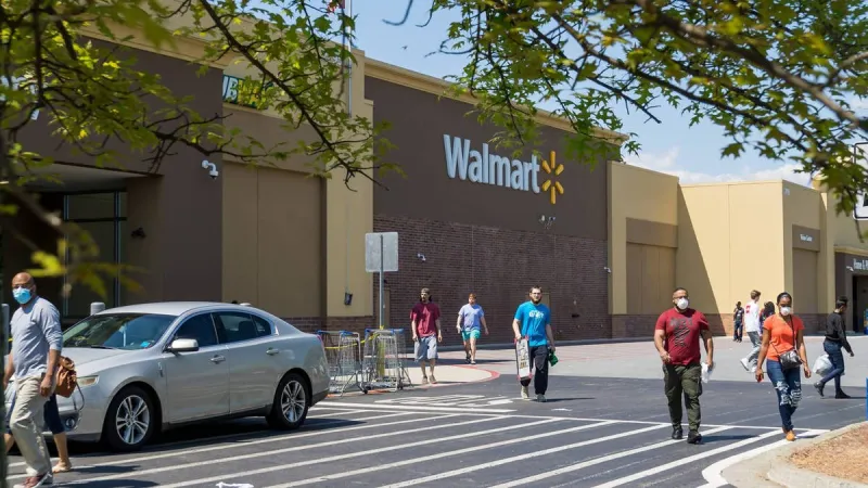 Les 7 200 baisses de prix de Walmart frappent le plus l'épicerie