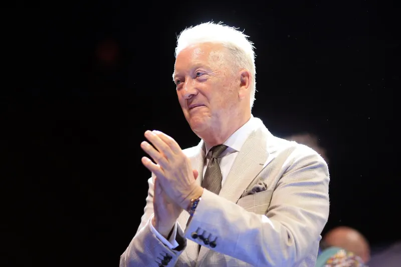 Warren évoque un combat mondial Cacace-Garner