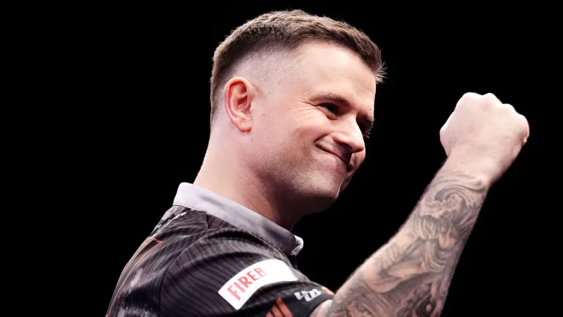 Woodhouse remporte son premier titre PDC, bat Gilding