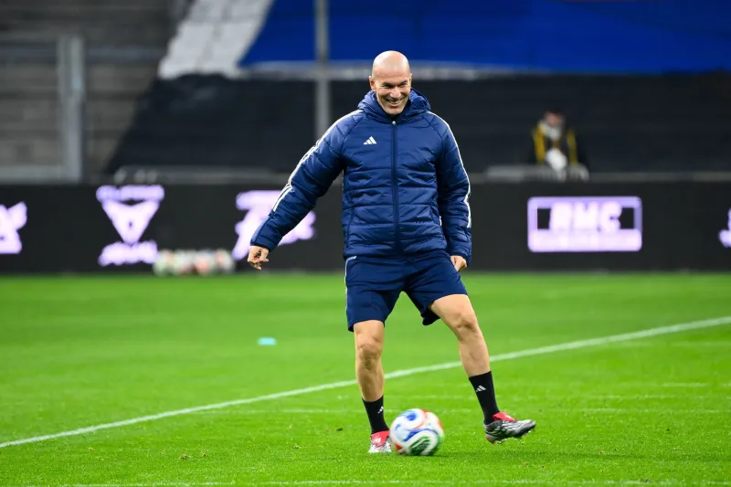 Zidane rate un premier grand coup avec l'équipe de France