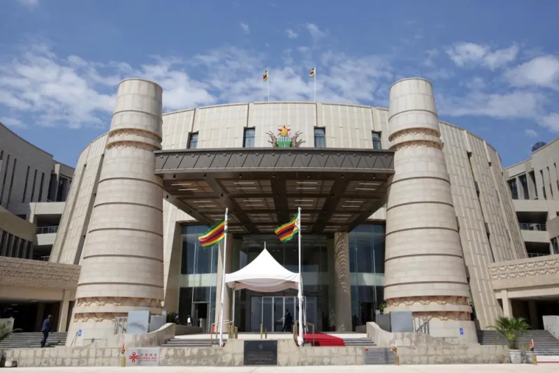 Le Sénat zimbabwéen adopte la CAB3, prolongation du mandat de Mnangagwa